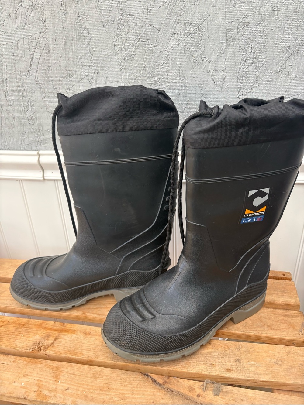 Men’s Black Chukka-Style Rubber Work Boots